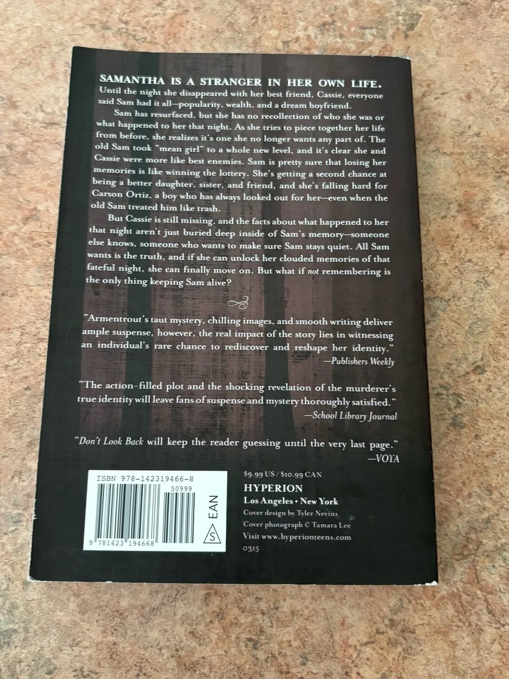Don't Look Back by Jennifer L. Armentrout - paperback